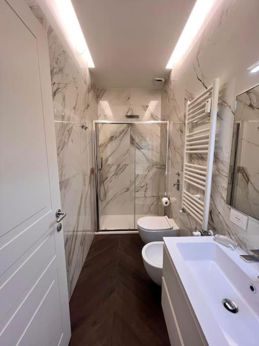 Elegante Appartamento In Zona Tortona-Solari Milano Esterno foto