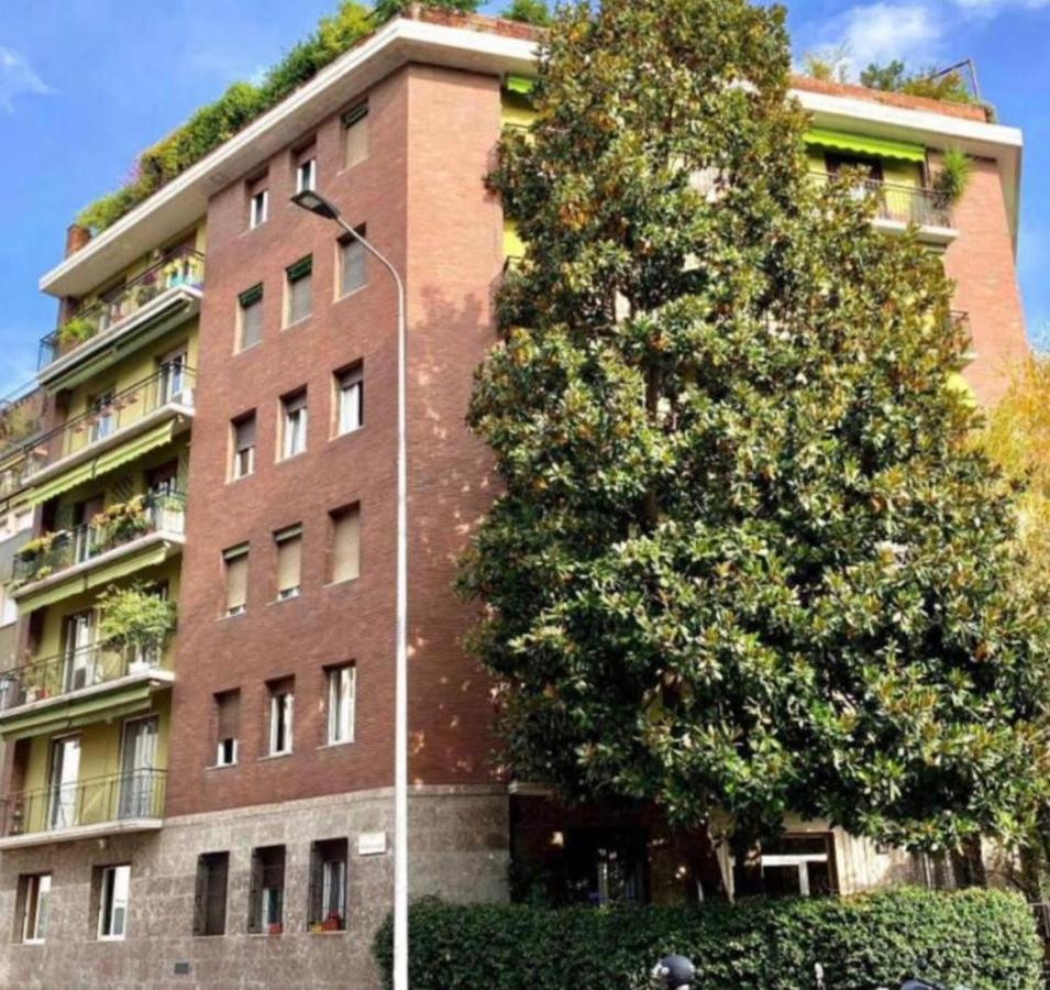 Elegante Appartamento In Zona Tortona-Solari Milano Esterno foto